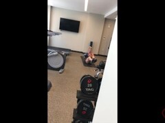 Sydney's Sneaky Hotel Workout Thumb