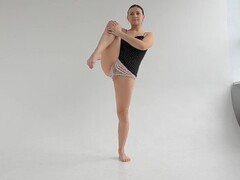 Dasha Lopuhova super sexy young gymnast Thumb