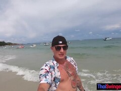 Two week millionaire trip in Thailand came to an end with a blowjob Thumb